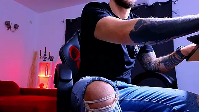 MightyAaron66 online show from 15, 10, 2025