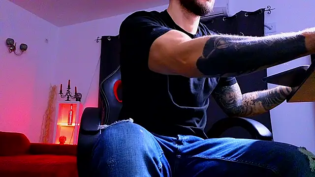 MightyAaron66 online show from 17, 10, 2025