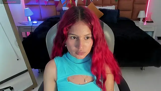 Snapshot of Tamy_edwards chatting on 8, 7, 2026 Tamy edwards online show from 8, 7, 2026