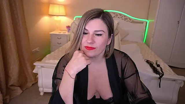 Snapshot of KiraRoxx chatting on 18, 3, 2025 KiraRoxx online show from 18, 3, 2025