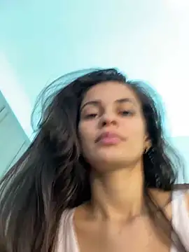 Snapshot of cuteluci_ chatting on 20, 12, 2024 cuteluci online show from 20, 12, 2024
