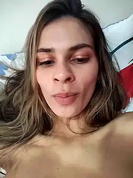 Snapshot of cuteluci_ chatting on 12, 3, 2025 cuteluci online show from 12, 3, 2025