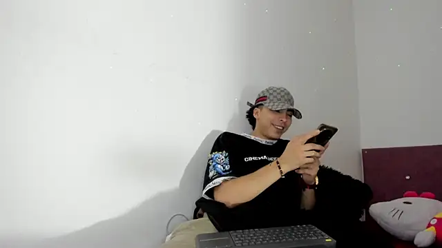 HeellBoy  online show from 21, 12, 2025