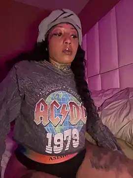 CrownedNyaries online show from 18, 1, 2026