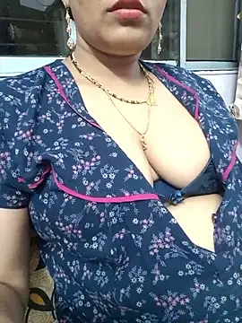 Snapshot of samitasharma chatting on 5, 10, 2025 samitasharma online show from 5, 10, 2025