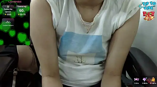 Snapshot of Barbie-Queen2 chatting on 4, 12, 2024 Barbie-Queen2 online show from 4, 12, 2024