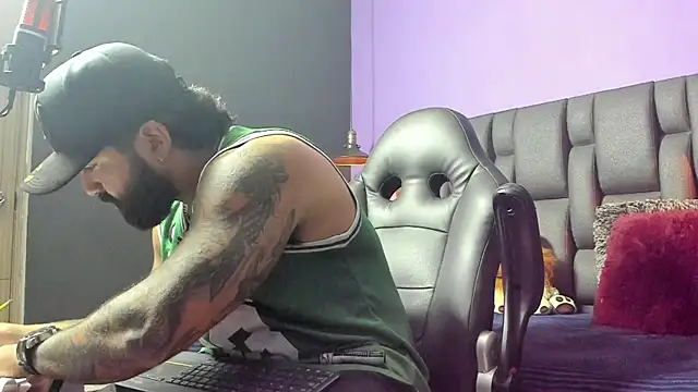 Lyon vach online show from 11, 11, 2025