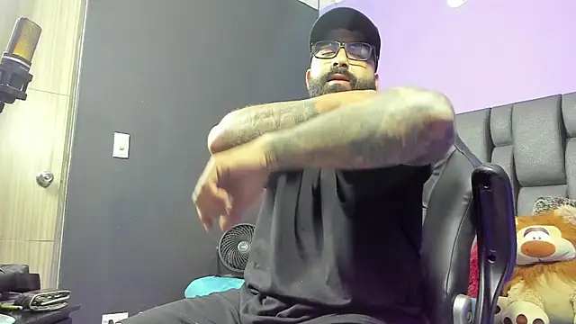 Snapshot of Lyon_vach chatting on 22, 2, 2026 Lyon vach online show from 22, 2, 2026