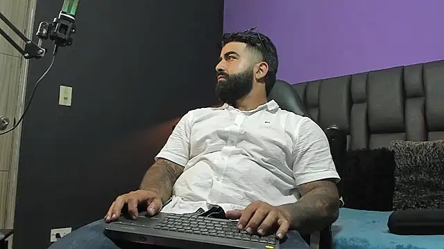 Lyon vach online show from 9, 3, 2026