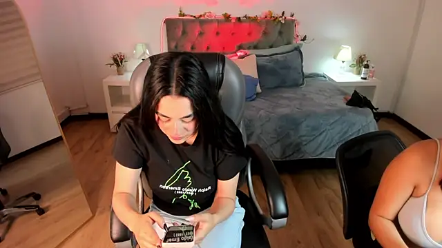 Icysweetcam online show from 6, 5, 2026