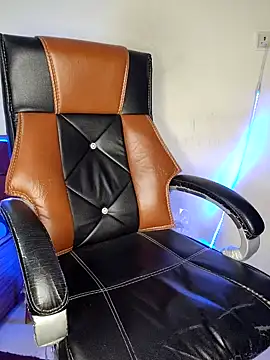 Snapshot of Black-Pearll chatting on 1, 2, 2025 Black-Pearll online show from 1, 2, 2025