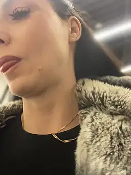 Snapshot of Roxana-Sexy chatting on 27, 12, 2024 Roxana-Sexy online show from 27, 12, 2024