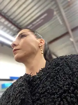 Snapshot of Roxana-Sexy chatting on 2, 2, 2025 Roxana-Sexy online show from 2, 2, 2025