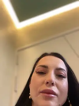 Snapshot of Roxana-Sexy chatting on 28, 2, 2025 Roxana-Sexy online show from 28, 2, 2025