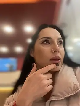 Snapshot of Roxana-Sexy chatting on 20, 3, 2026 Roxana-Sexy online show from 20, 3, 2026