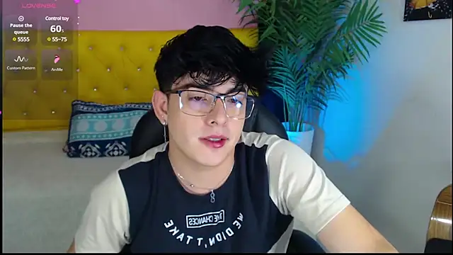 nolan twink1 online show from 9, 1, 2025