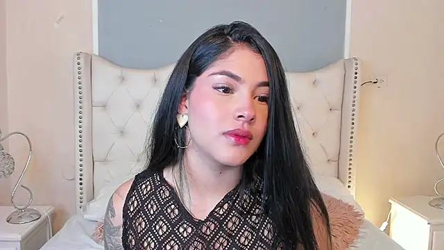 Snapshot of Mia_Elowen chatting on 11, 2, 2025 Mia Elowen online show from 11, 2, 2025