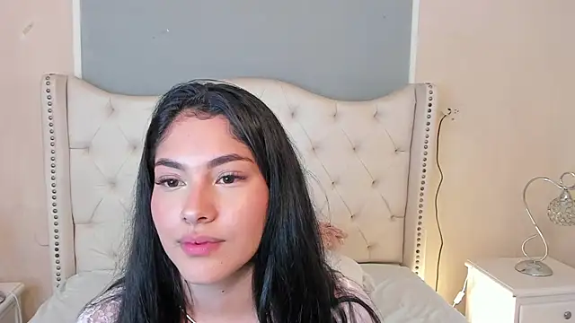 Snapshot of Mia_Elowen chatting on 12, 2, 2025 Mia Elowen online show from 12, 2, 2025