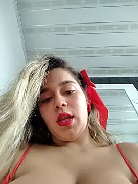 Snapshot of LaurenWelly_ chatting on 27, 2, 2025 LaurenWelly online show from 27, 2, 2025