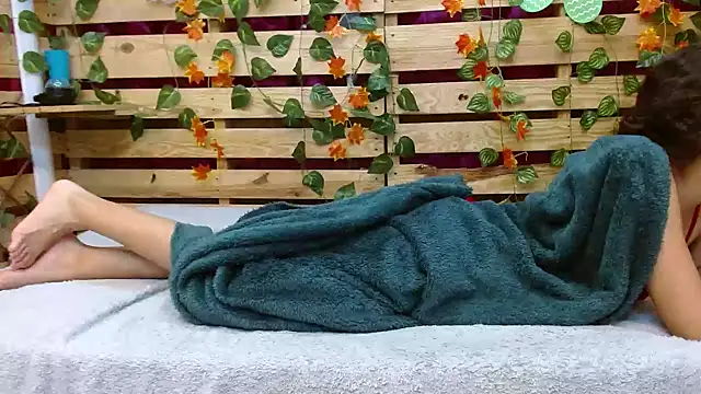 daniela rivasth online show from 1, 2, 2025
