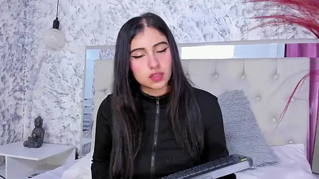 Snapshot of Megan_rossee chatting on 22, 10, 2025 Megan rossee online show from 22, 10, 2025