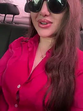 Elinatiranda online show from 15, 5, 2026
