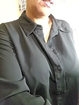 Foxlady2271 online show from 13, 2, 2025