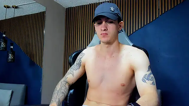JacksonOlsenn online show from 26, 1, 2025