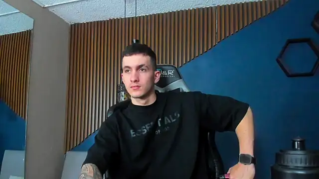 Snapshot of JacksonOlsenn chatting on 1, 2, 2025 JacksonOlsenn online show from 1, 2, 2025