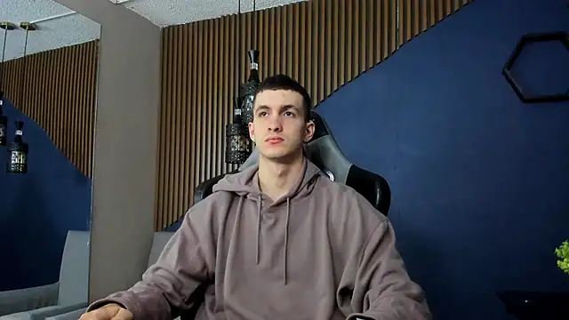 Snapshot of JacksonOlsenn chatting on 5, 2, 2025 JacksonOlsenn online show from 5, 2, 2025