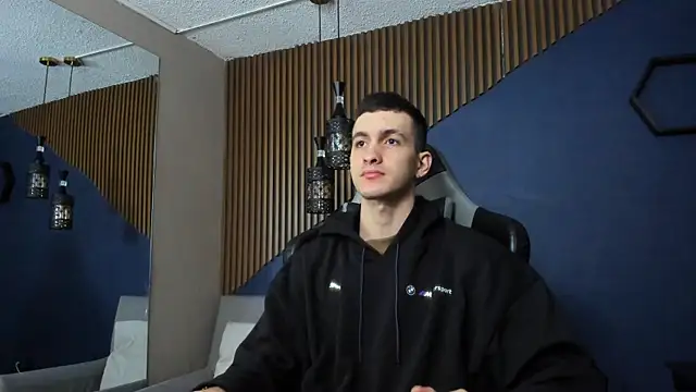 Snapshot of JacksonOlsenn chatting on 6, 2, 2025 JacksonOlsenn online show from 6, 2, 2025