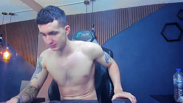 Snapshot of JacksonOlsenn chatting on 13, 3, 2025 JacksonOlsenn online show from 13, 3, 2025