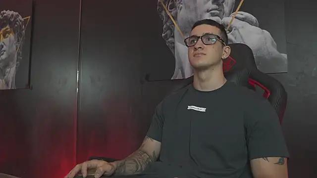 Snapshot of JacksonOlsenn chatting on 10, 11, 2025 JacksonOlsenn online show from 10, 11, 2025