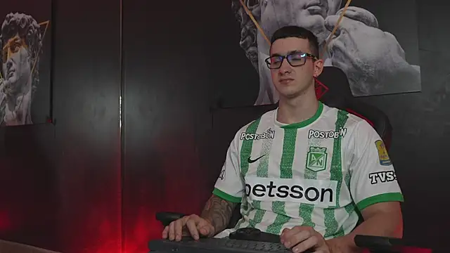 Snapshot of JacksonOlsenn chatting on 11, 11, 2025 JacksonOlsenn online show from 11, 11, 2025