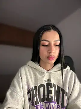 maddy bronw  online show from 18, 2, 2025