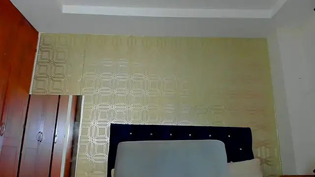 Snapshot of evelyn_wine chatting on 7, 3, 2025 evelyn wine online show from 7, 3, 2025