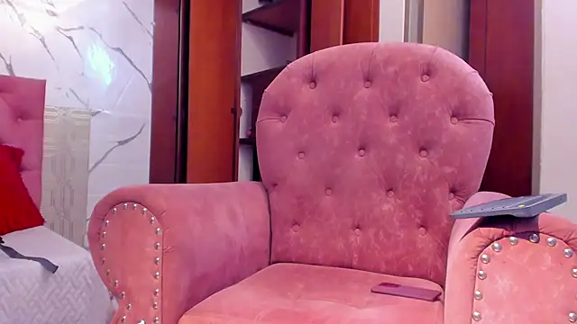 evelyn wine online show from 4, 11, 2025