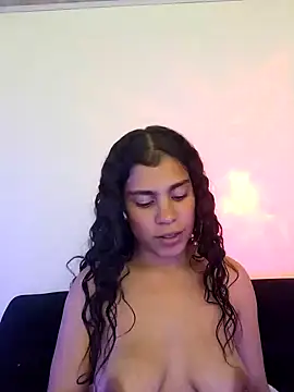 Snapshot of NINA_18_YEARS chatting on 11, 12, 2024 NINA 18 YEARS online show from 11, 12, 2024