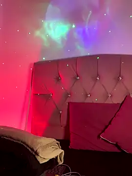 Snapshot of NINA_18_YEARS chatting on 7, 10, 2025 NINA 18 YEARS online show from 7, 10, 2025