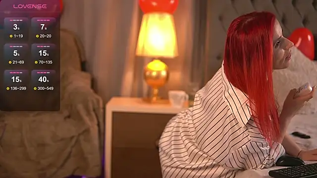 KyraCase online show from 19, 2, 2025