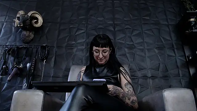 Agata Darkness online show from 14, 12, 2025