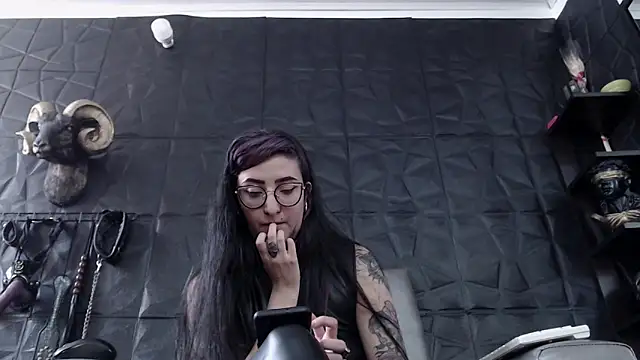 Agata Darkness online show from 28, 4, 2026