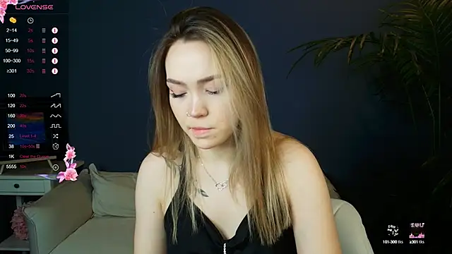 Snapshot of Evia_r0se chatting on 6, 12, 2024 Evia r0se online show from 6, 12, 2024