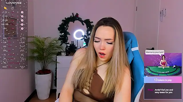 Snapshot of Evia_r0se chatting on 29, 12, 2024 Evia r0se online show from 29, 12, 2024