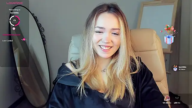 Snapshot of Evia_r0se chatting on 17, 1, 2025 Evia r0se online show from 17, 1, 2025