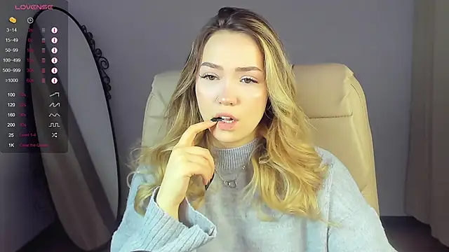 Snapshot of Evia_r0se chatting on 18, 1, 2025 Evia r0se online show from 18, 1, 2025