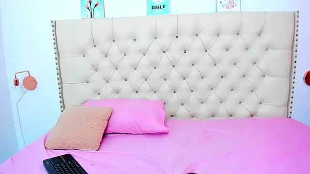 Kim Eli online show from 4, 1, 2025