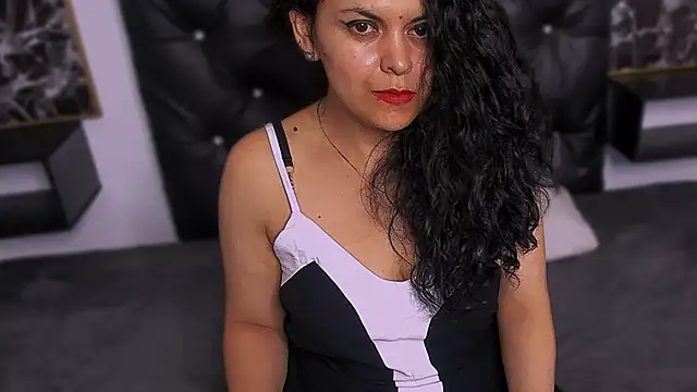 scarlett w0lf online show from 18, 3, 2025