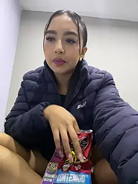 SOPHIACANDY19  online show from 12, 12, 2024