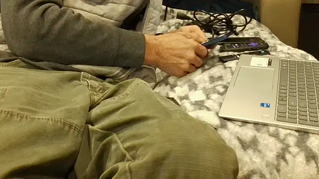 overaveragefreak4you online show from 5, 1, 2026